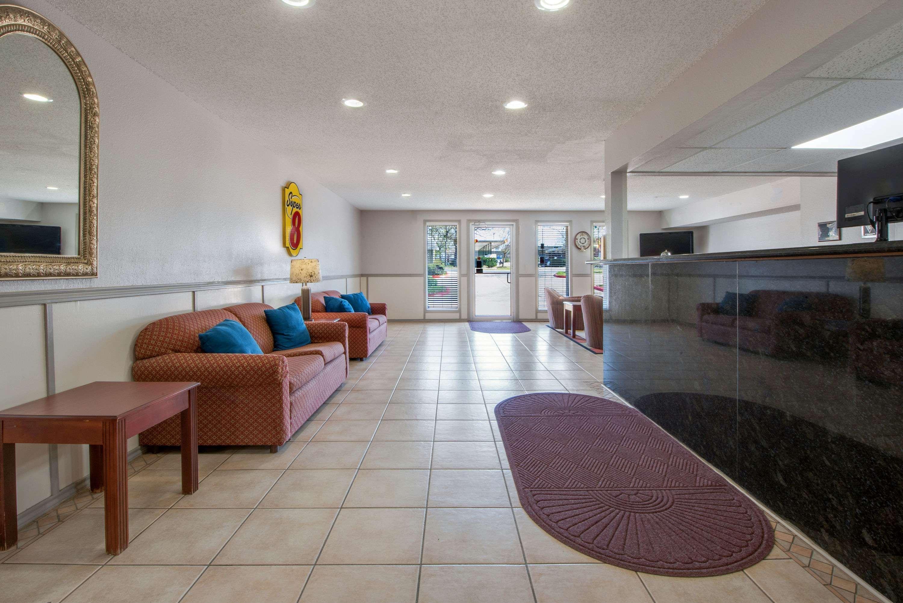 Super 8 By Wyndham College Station Exterior foto