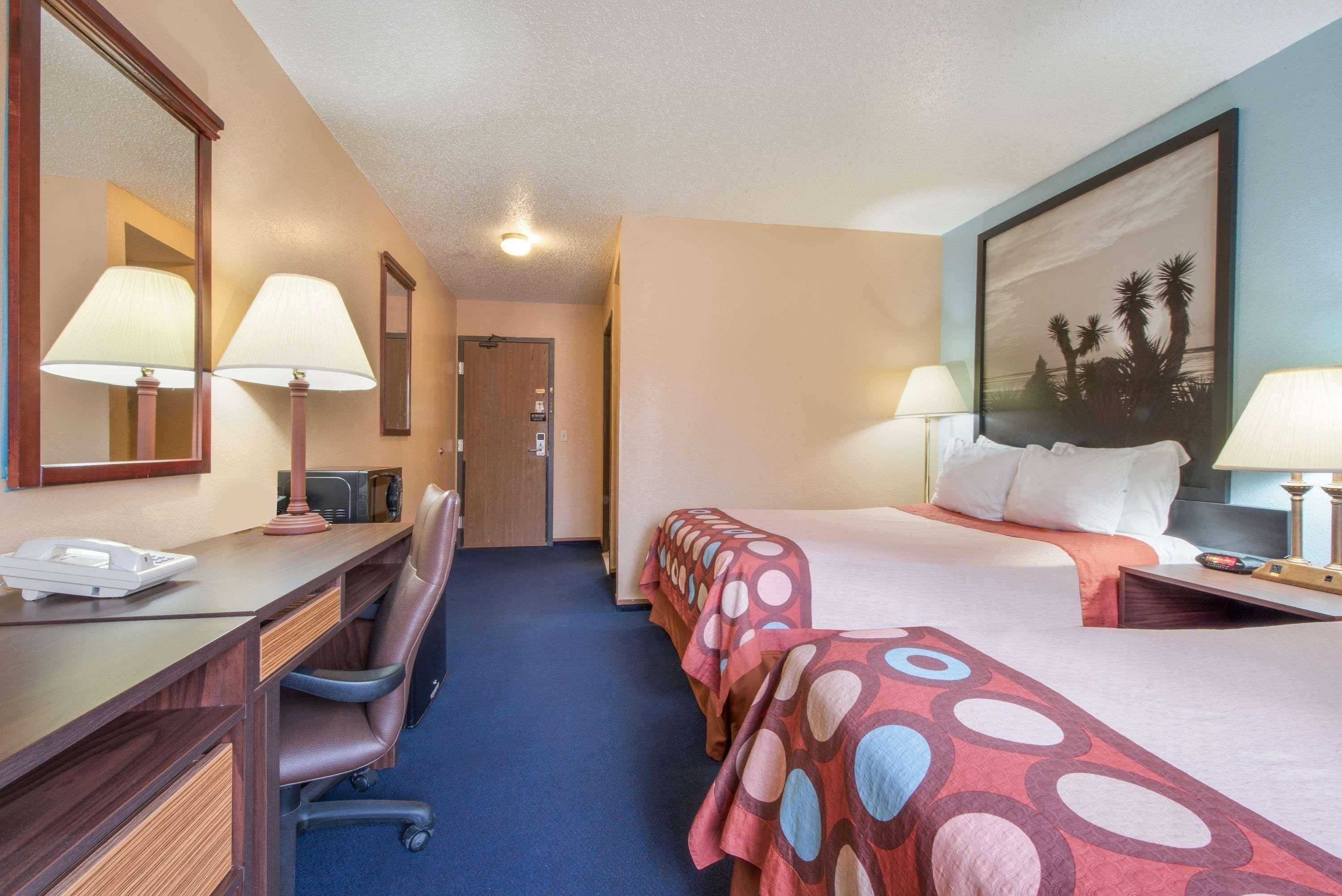 Super 8 By Wyndham College Station Exterior foto