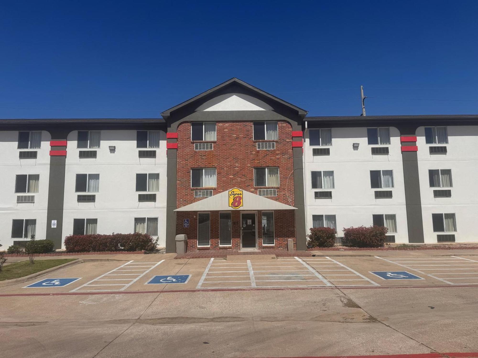 Super 8 By Wyndham College Station Exterior foto