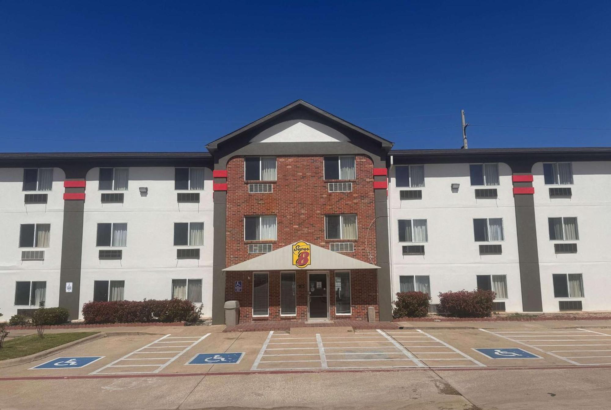 Super 8 By Wyndham College Station Exterior foto