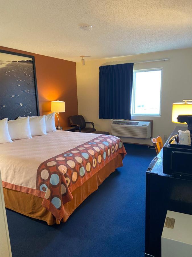 Super 8 By Wyndham College Station Exterior foto